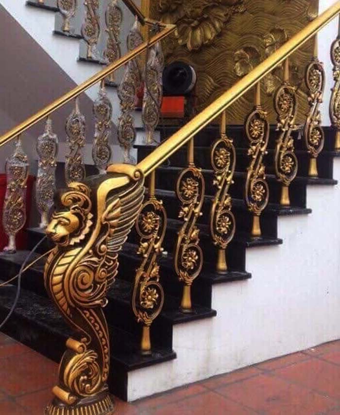 Con tiện cầu thang nh&ocirc;m đ&uacute;c cổ điển